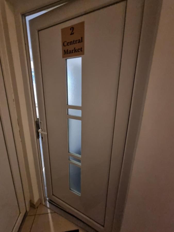 App Central Market Daire Ljubljana Dış mekan fotoğraf
